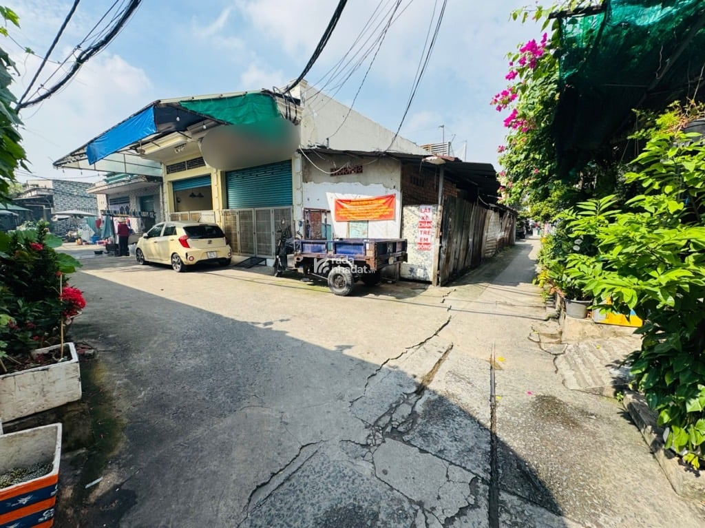 Trường Chinh  Tây Thạnh Tân Phú 
