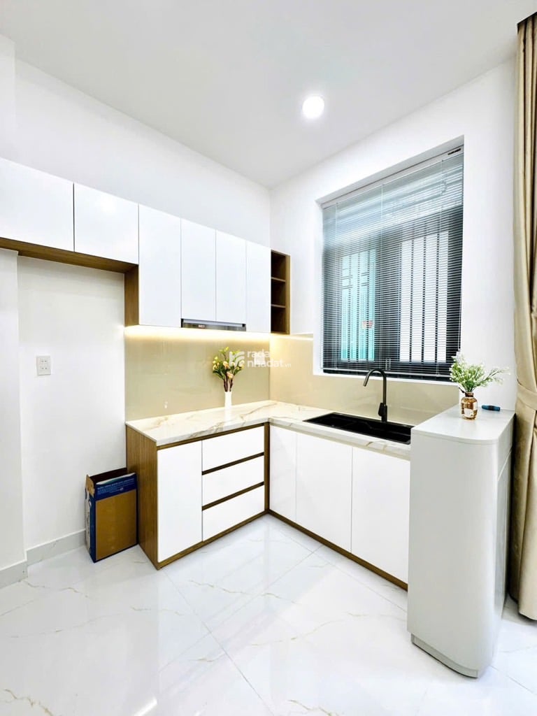 KHU SÂN BAY, NGUYỄN TRỌNG TUYỂN, TÂN BÌNH, 25M2 MỚI Ở NGAY. GIẢM 550TR CHỈ CÒN 5.75T TL 