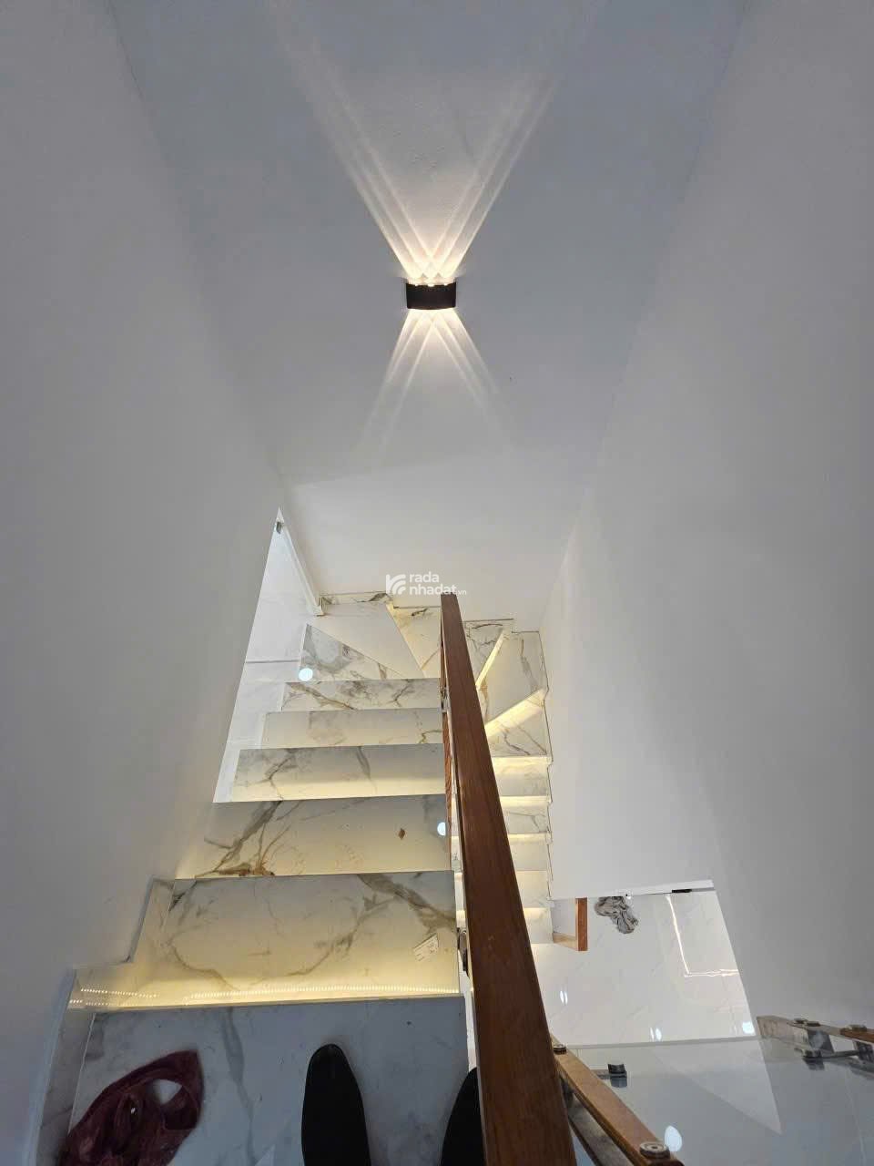 BÁN Gấp nhà Trương Định P.Bến Thành Q1, HXH, giá 3ty5  35m2, lh ngay đi