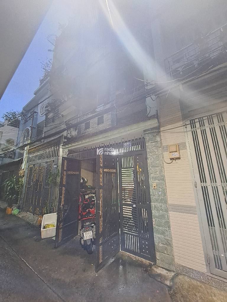 HẺM XE HƠI SÁT NHÀ, LẠC LONG QUÂN, TÂN BÌNH, 44M2 MỚI Ở NGAY. GIẢM 350TR CHỈ 8.8T