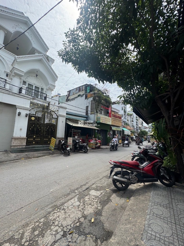 SANG GẤP NHÀ 2 TẦNG ĐẮC ĐỊA, SÁT VÁCH CÔNG VIÊN LÀNG HOA GÒ VẤP, CHỈ 50T MỘT MÉT