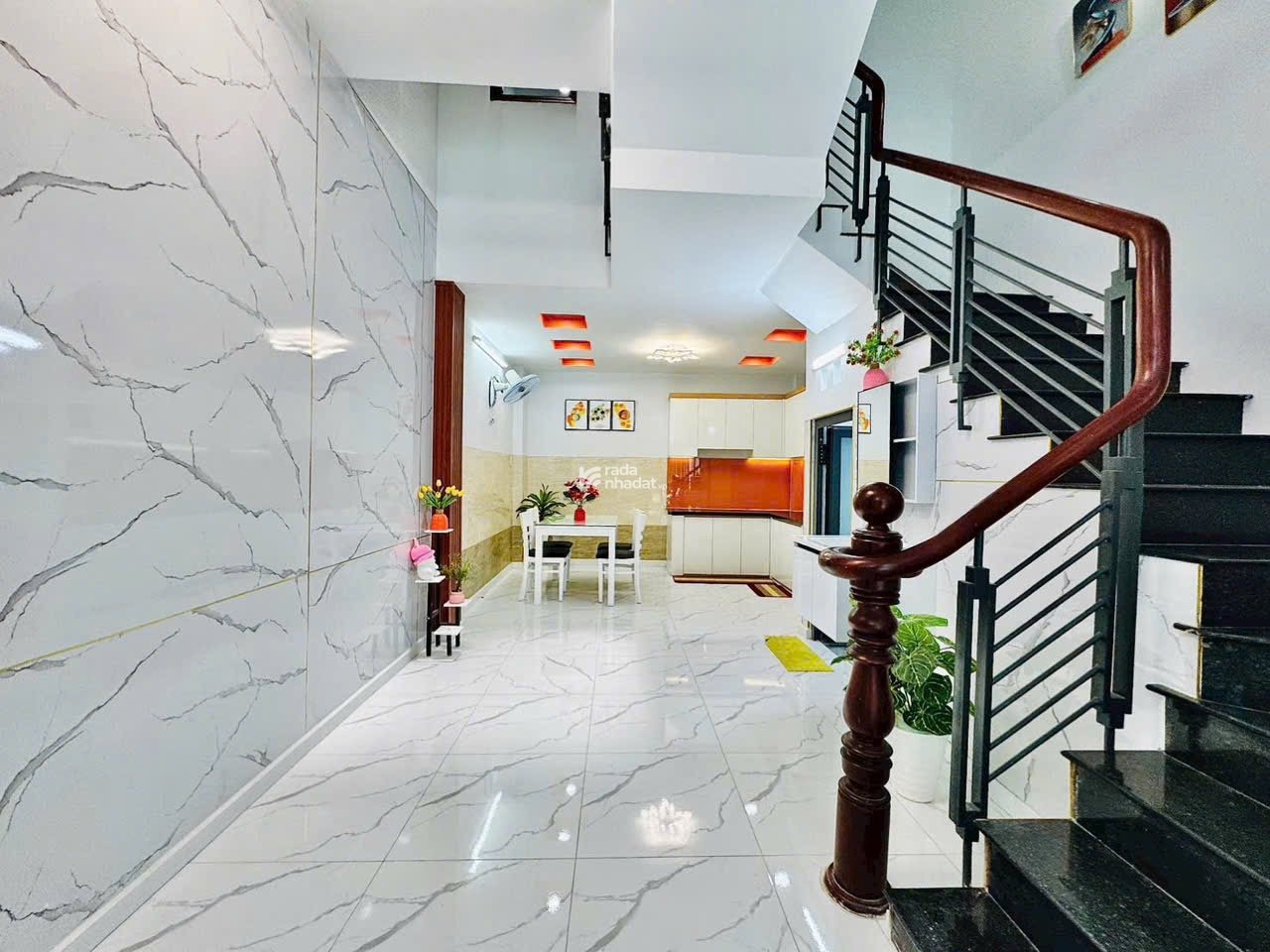 Nhà hẻm 5m, 50,4m2 đường Bùi Đình Tuý, P24, Bình Thạnh giá 2 tỷ 350tr