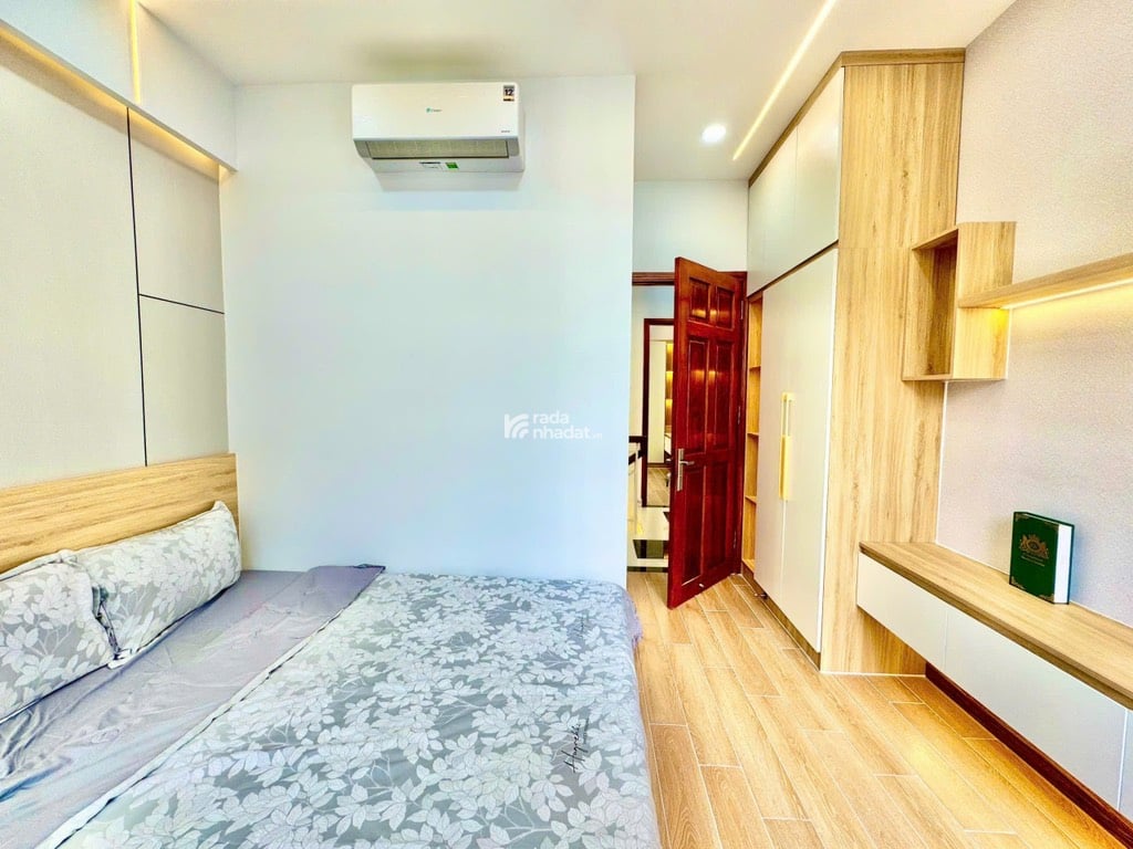 BÁN NHÀ MỚI ĐẸP FULL NỘI THẤT CAO CẤP - 4 TẦNG - NGAY CÔNG VIÊN LÀNG HOA