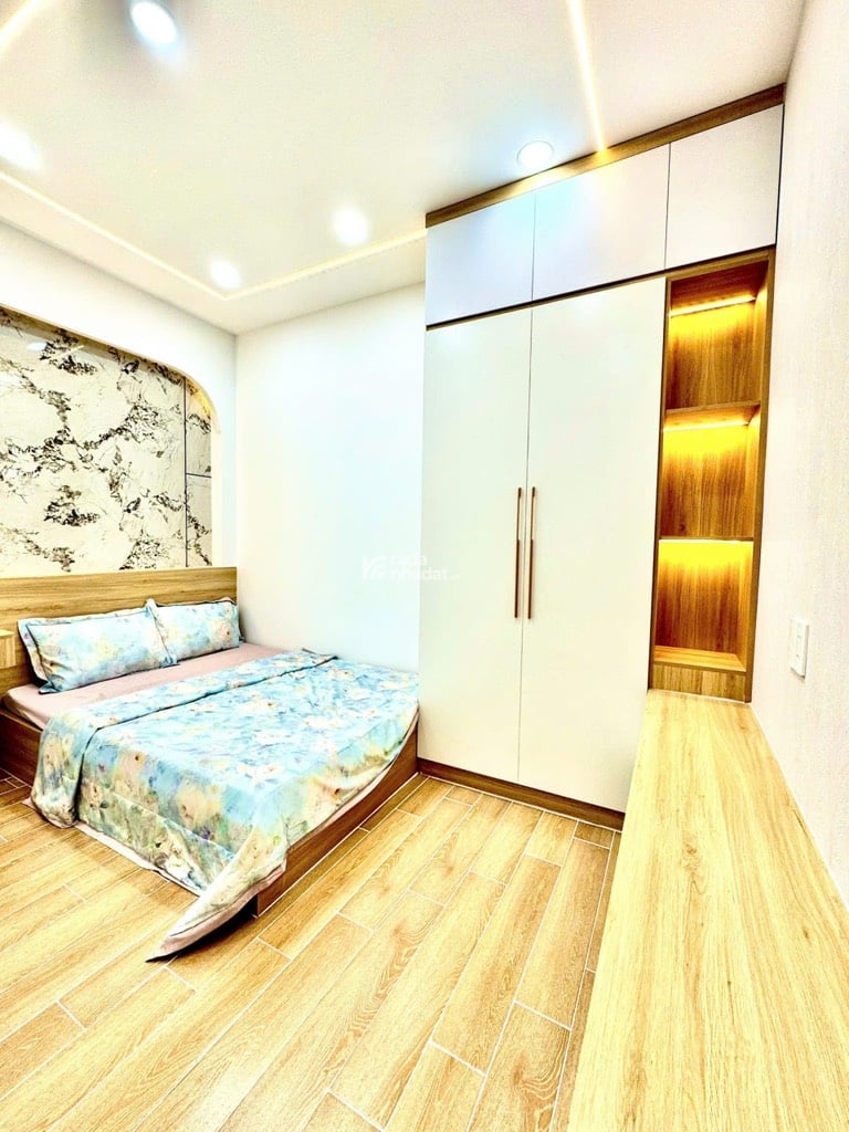BÁN NHÀ MỚI ĐẸP FULL NỘI THẤT CAO CẤP - 4 TẦNG - NGAY CÔNG VIÊN LÀNG HOA