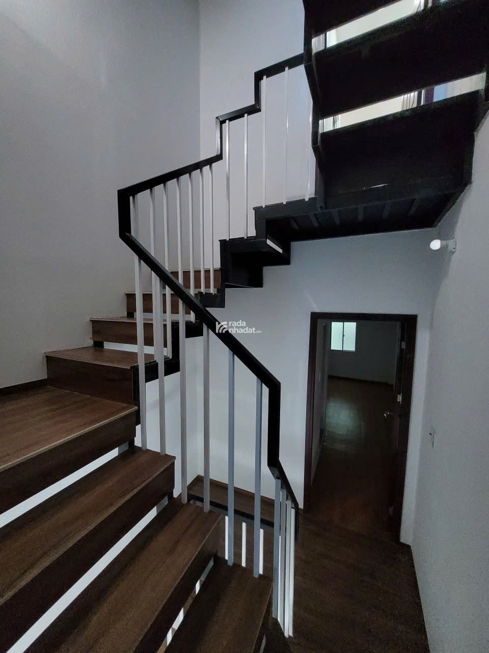 Nhà mới MT Hùng Vương, Q10, chỉ 265tr/m2 kèm HĐ thuê 30Tr