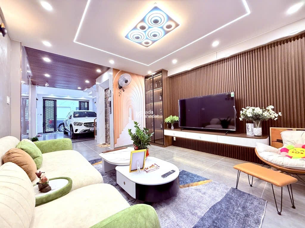 Nhà đẹp mới xây 100%  Xe hơi vào nhà  Phạm Văn Chiêu  P9  Gò Vấp  5 tầng  Giá 9.9tỷ