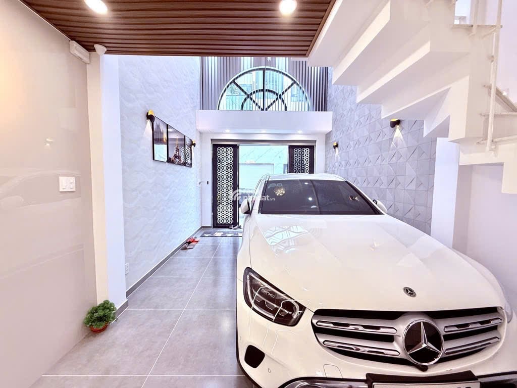 Nhà đẹp mới xây 100%  Xe hơi vào nhà  Phạm Văn Chiêu  P9  Gò Vấp  5 tầng  Giá 9.9tỷ