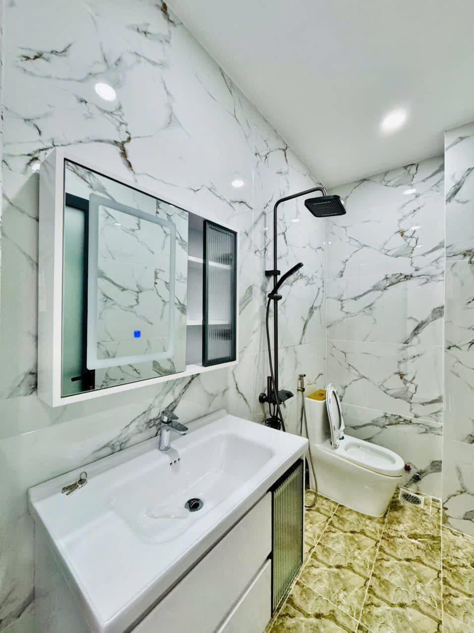 Sang nhượng nhà 64m2 đường số 20,Gò Vấp xây 3 tầng giá 3tỷ050.Gần chung cư Hà Kiều. Hẻm 6m.Sổ riêng