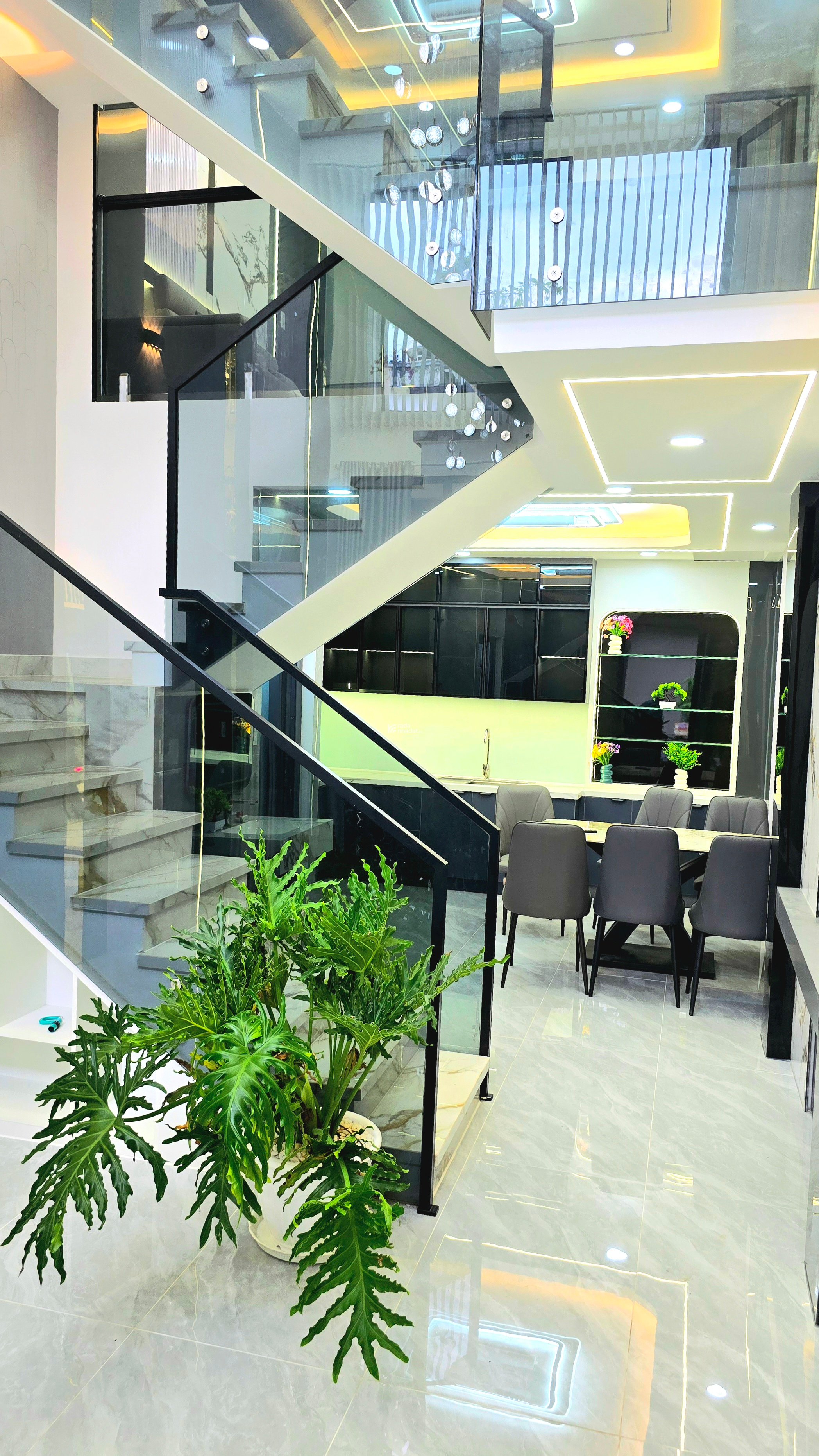 * Nhà 5 Tầng Đẹp, Trên Hương Lộ 2 - Hẻm Oto, Gần TTVH Bình Trị Đông, 4*14m/ 6.xTỷ