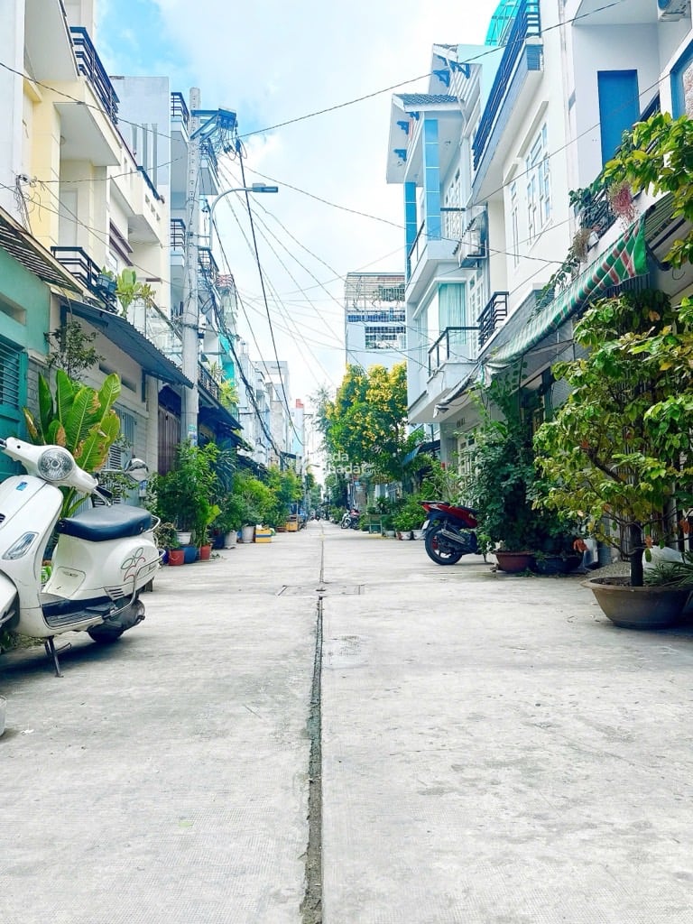BÁN NHÀ LÊ VĂN QUỚI HXH NGANG 5M 60M2 3PN Ô TÔ NGỦ NHÀ 5.8 TỶ KẾ TÂN PHÚ