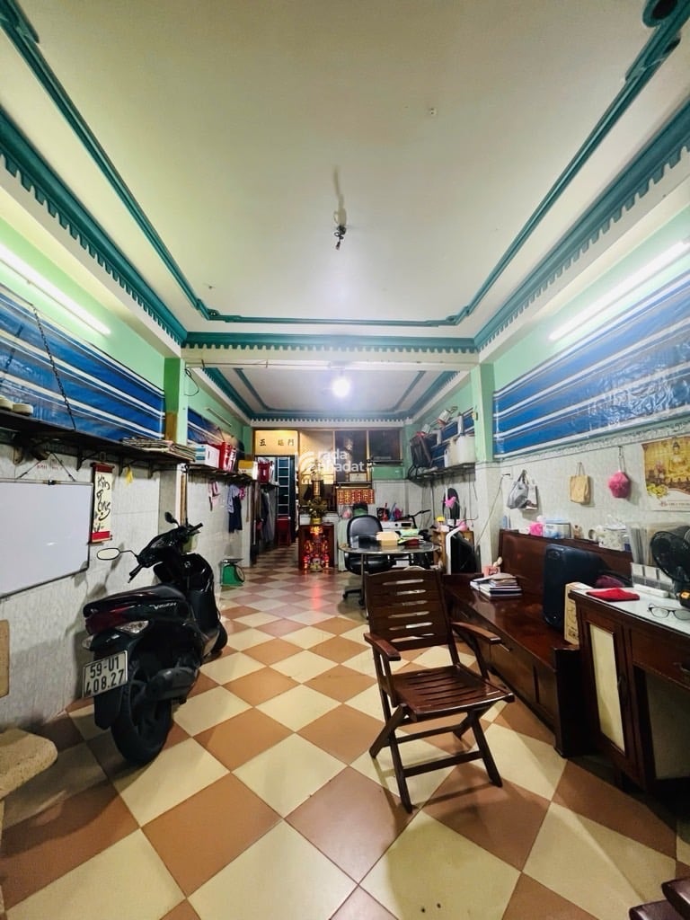 NGAY CẦU CHÀ VÀ- NHÀ MẶT TIỀN KINH DOANH- 5 TẦNG - BÌNH ĐÔNG-Q.8- DT: 70m2- 16 tỷ 5