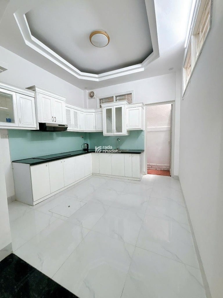 CẦU GIẤY - LÔ GÓC - SÂN NHÀ RỘNG - Ô TÔ 5 TẠ BĂNG BĂNG