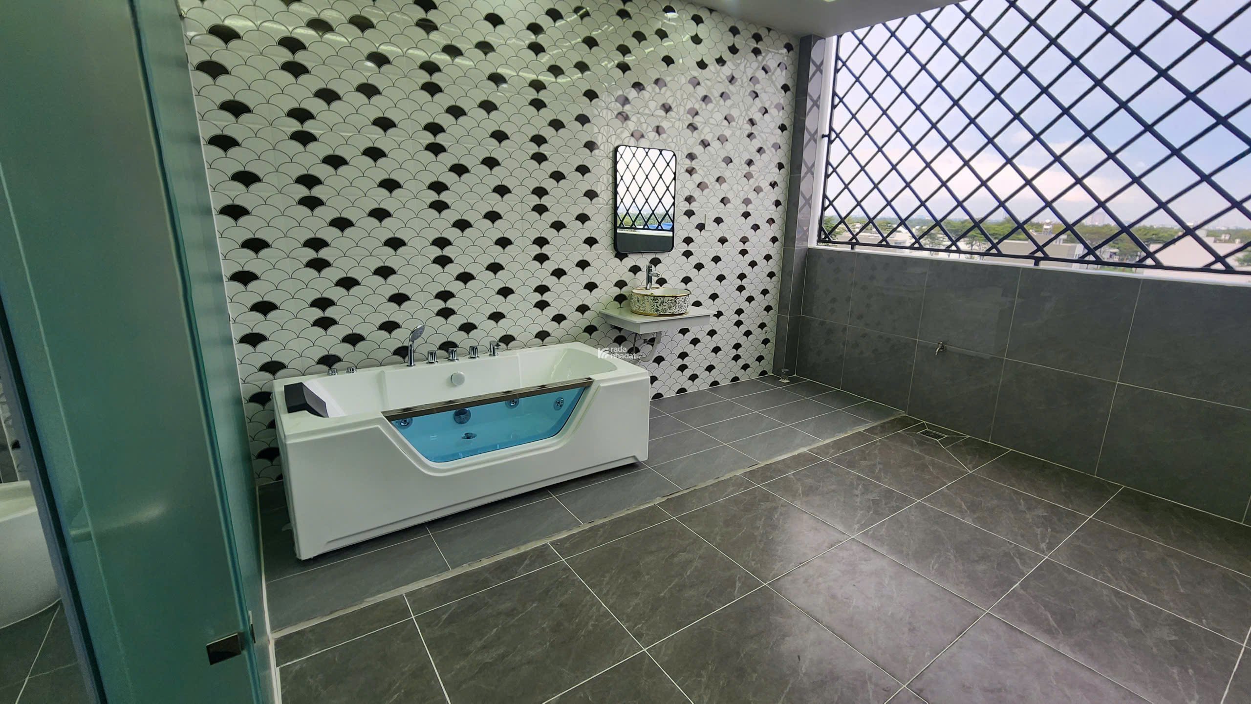 DÃY 5 CĂN NHÀ PHỐ CAO CẤP MỚI 100% - ĐƯỜNG TA13, LÊ THỊ RIÊNG, P.THỚI AN, Q.12