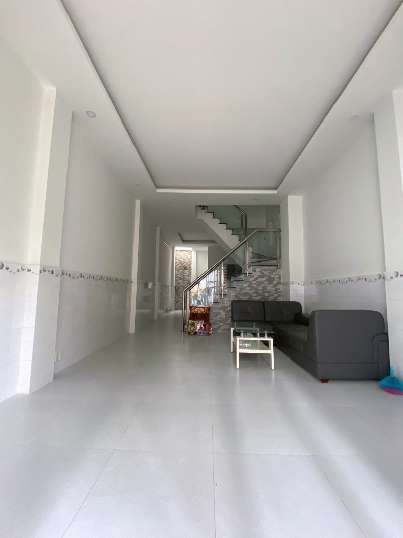 Bán Nhà Phân Lô Long Trường TĐ - 3 Tầng HC - Đường 6m - Giá 5.2 Tỷ
