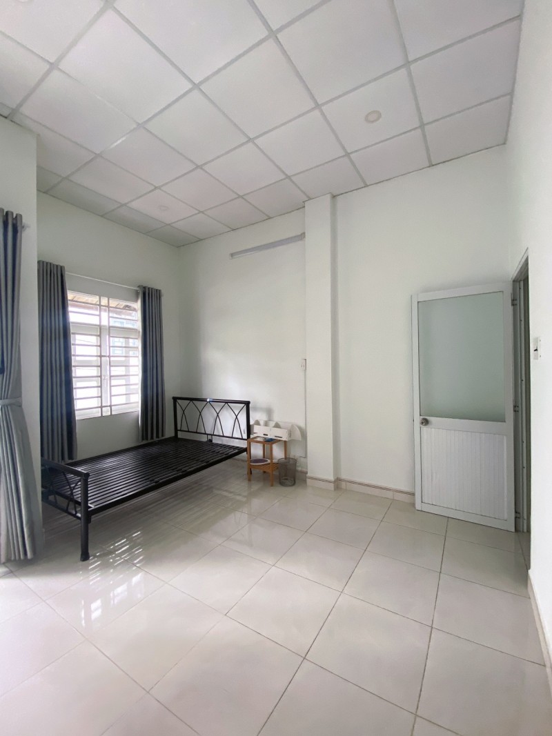 Bán Nhà Phân Lô Long Trường TĐ - 3 Tầng HC - Đường 6m - Giá 5.2 Tỷ
