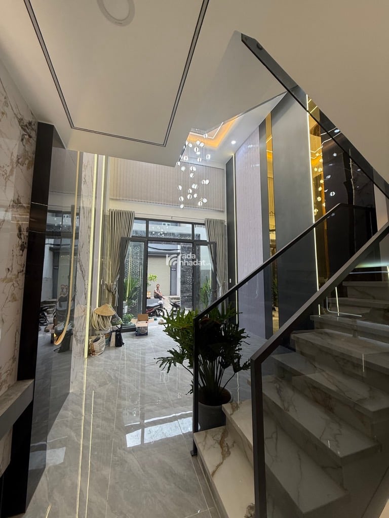 Chỉ Nhỉnh 6 Tỷ, Sở Hữu Nhà Hương Lộ 2, Sát BV Bình Tân, DT 60M2, 4 Tầng, HXH Thông