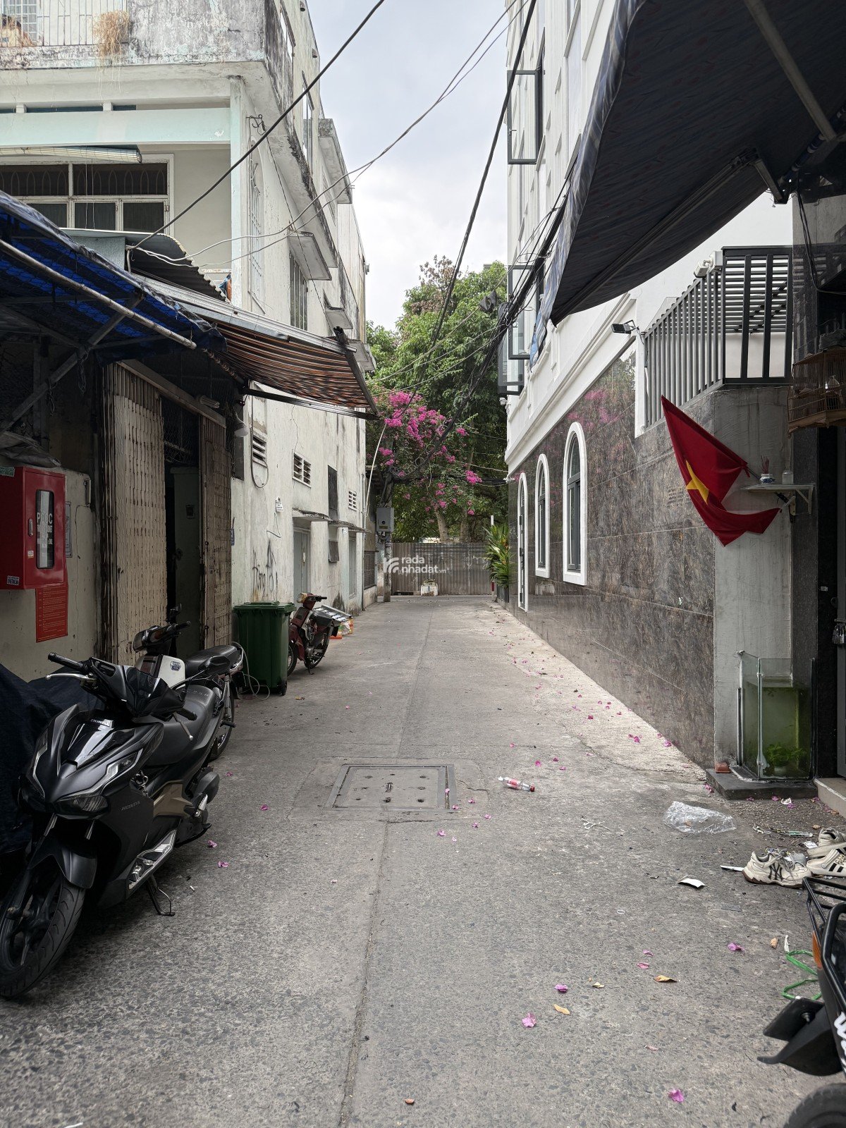 Nhà đẹp bán gấp 4 lầu, hẻm ô tô, đường Tân Sơn Nhì, Tân Phú, chỉ 6,5 tỷ TL