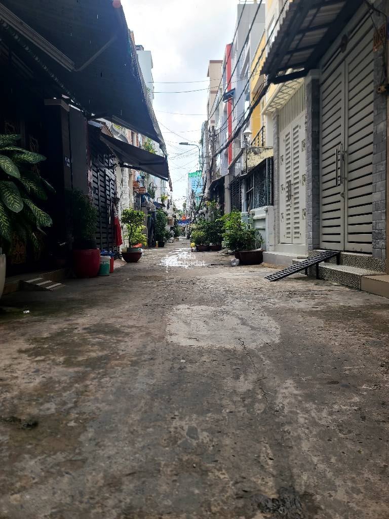 Bán Nhà 4PN 3WC 4 Tầng Âu Dương Lân Quận 8, SHR, Gần Cầu Chữ Y, Giá nhỉnh nhẹ 6 Tỷ