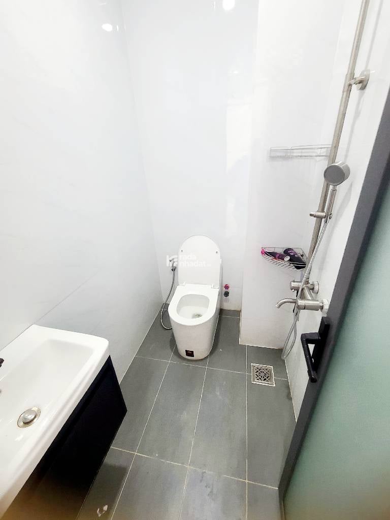 Bán Nhà 4PN 3WC 4 Tầng Âu Dương Lân Quận 8, SHR, Gần Cầu Chữ Y, Giá nhỉnh nhẹ 6 Tỷ