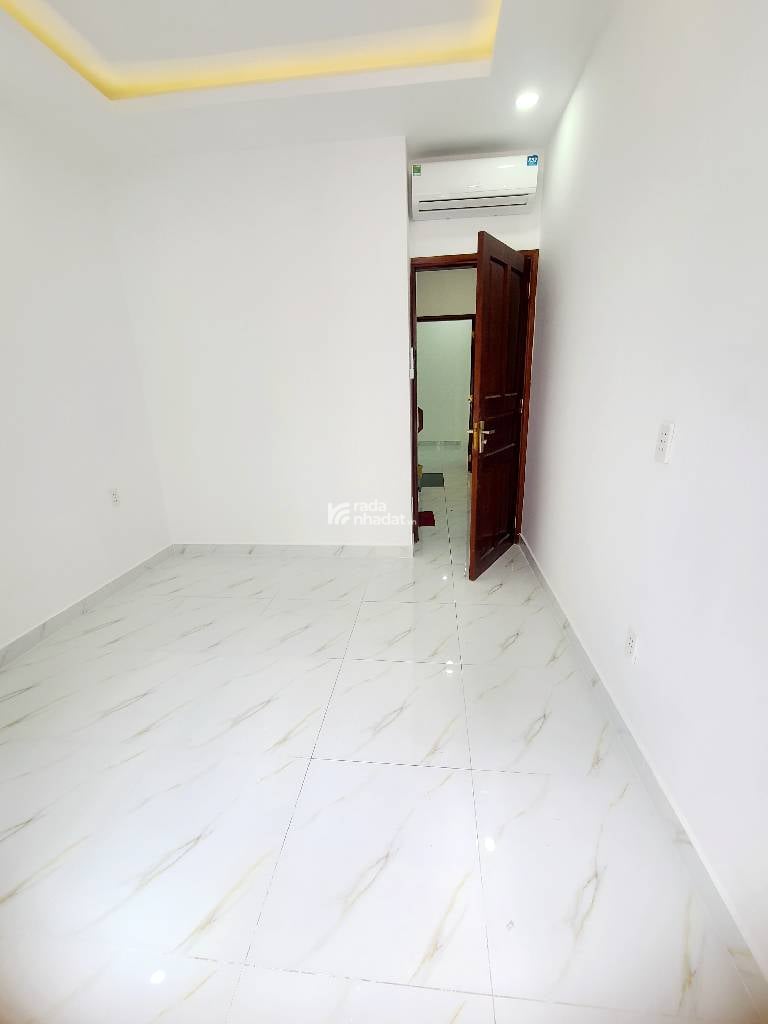 Bán Nhà 4PN 3WC 4 Tầng Âu Dương Lân Quận 8, SHR, Gần Cầu Chữ Y, Giá nhỉnh nhẹ 6 Tỷ