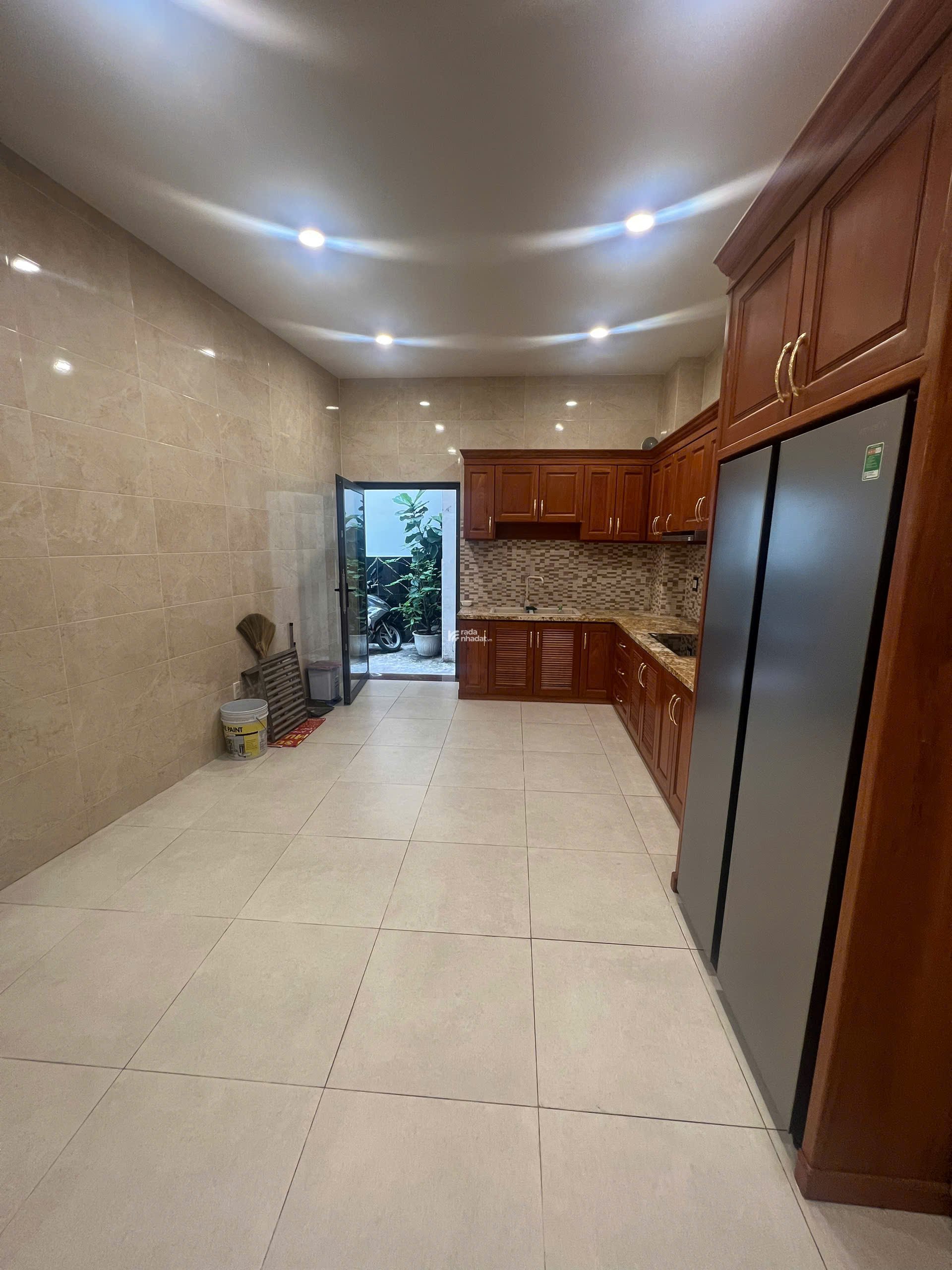 BÁN NHÀ 2 MT TRƯỚC SAU HXH Trần Bình Trọng Quận 5