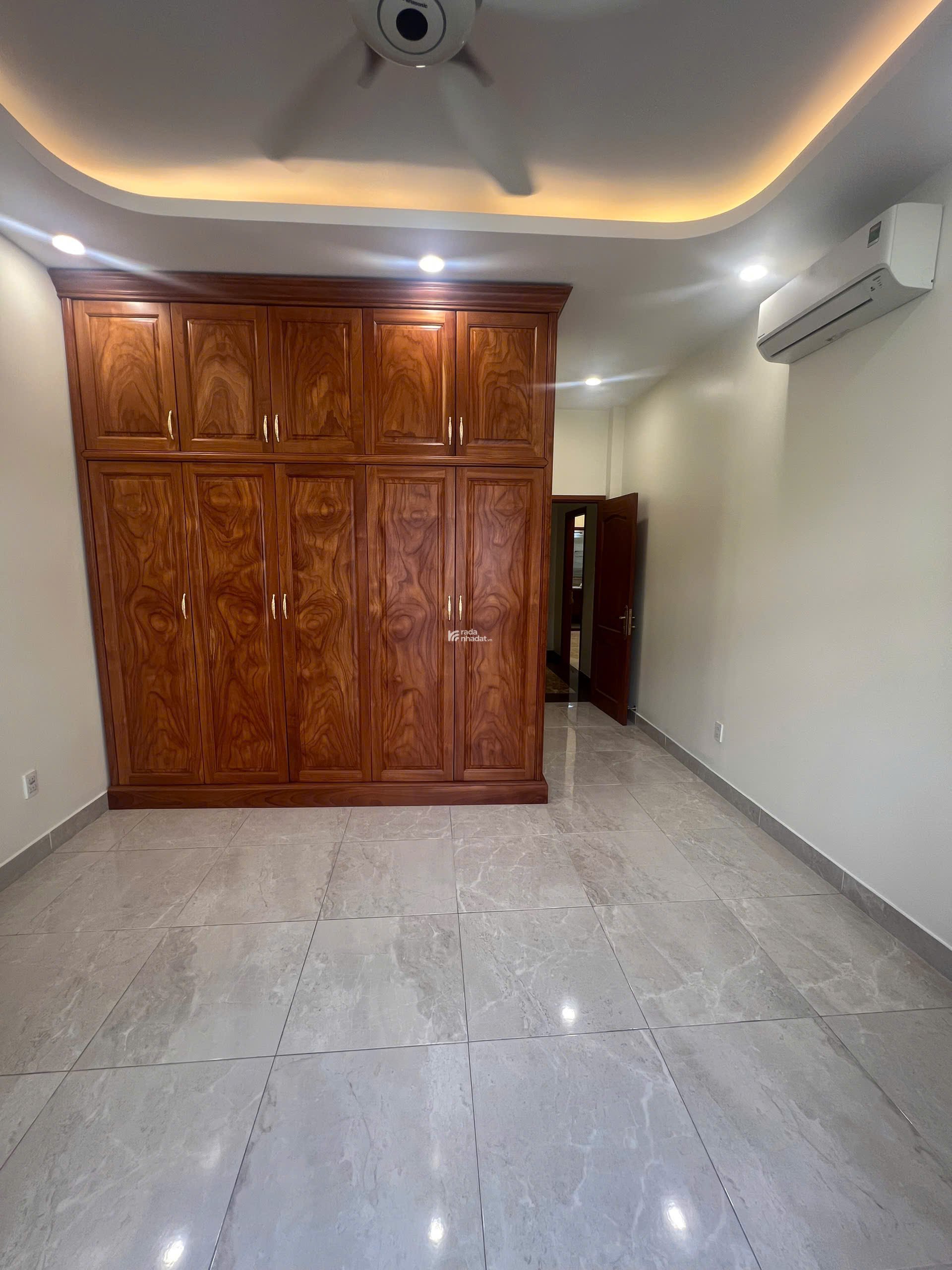 BÁN NHÀ 2 MT TRƯỚC SAU HXH Trần Bình Trọng Quận 5