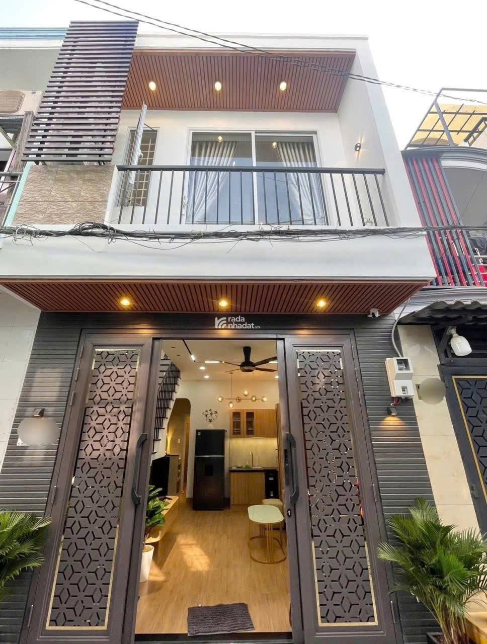 Chủ về quê sống cần bán gấp nhà Âu Dương Lân, Quận 8 giá nhỉnh 3 tỷ, SHR full nội thất