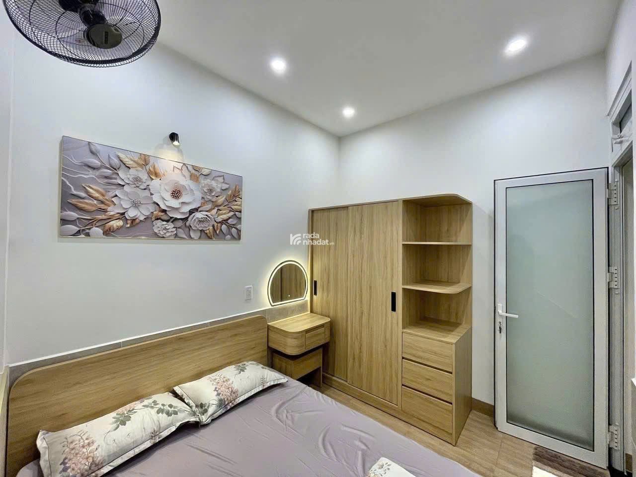 Chủ về quê sống cần bán gấp nhà Âu Dương Lân, Quận 8 giá nhỉnh 3 tỷ, SHR full nội thất