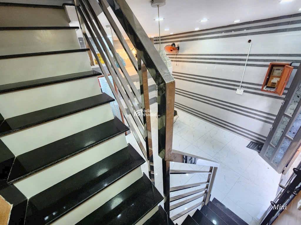 HƠN 2 TỶ KIẾM ĐÂU RA NHÀ HẺM XE HƠI VINFAST, 20M2, NGANG 4M - Ở GÒ VẤP 