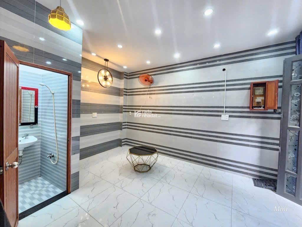 HƠN 2 TỶ KIẾM ĐÂU RA NHÀ HẺM XE HƠI VINFAST, 20M2, NGANG 4M - Ở GÒ VẤP 