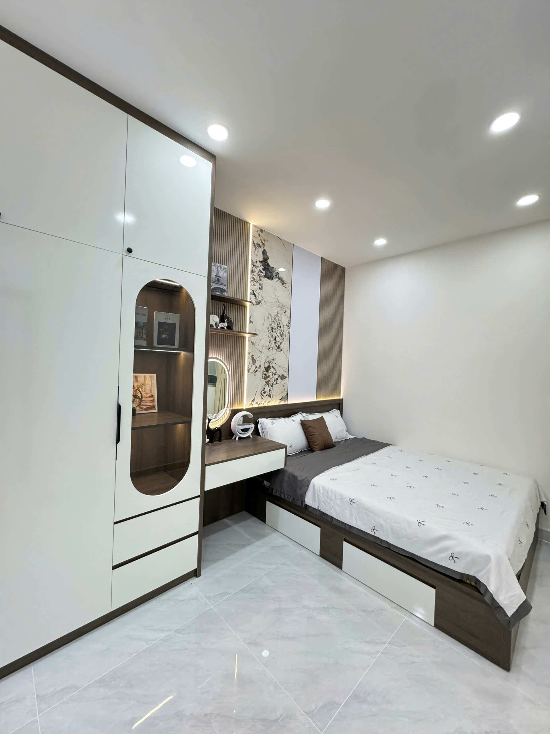 Bán căn hộ Sky Garden 1, Phú Mỹ Hưng, Quận 7, 3 phòng, mới hoàn toàn