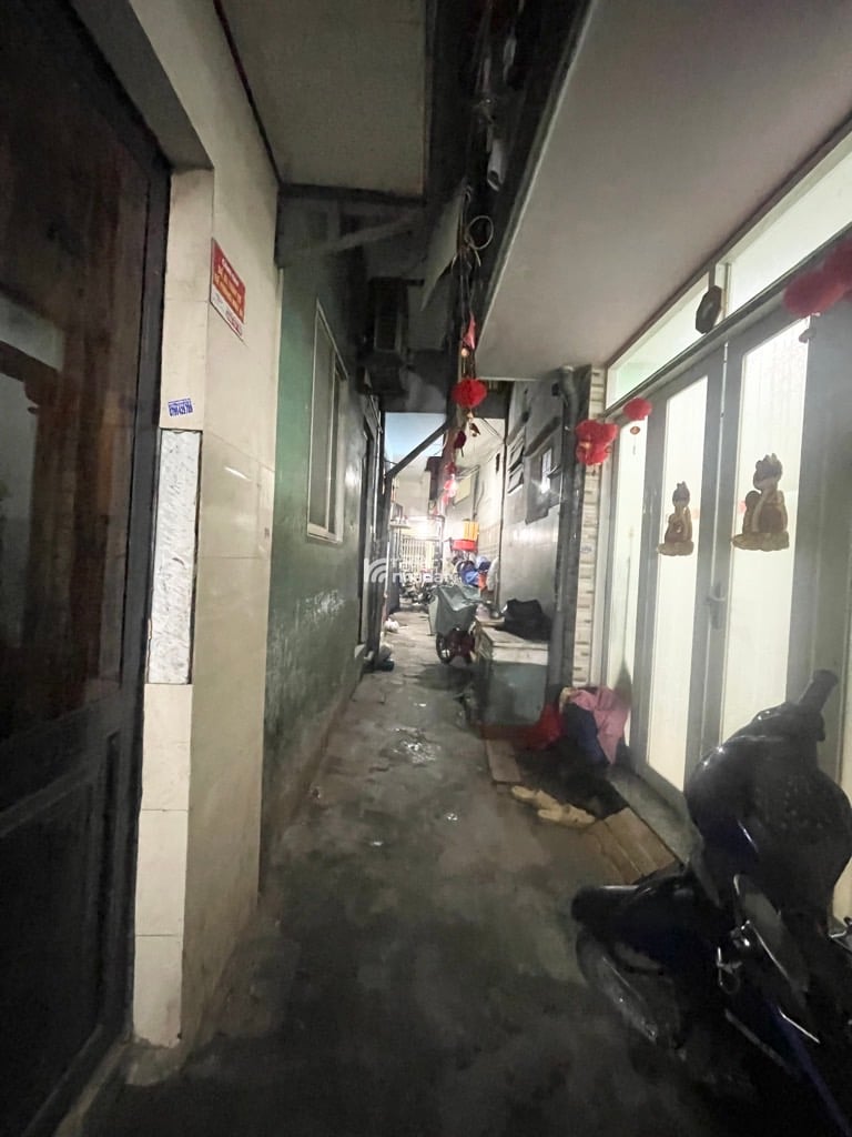 SÁT HXH NI SƯ HUỲNH LIÊN, TÂN BÌNH, 2 TẦNG CÓ KC Ở NGAY. GIẢM 350TR CHỈ 3T TL 