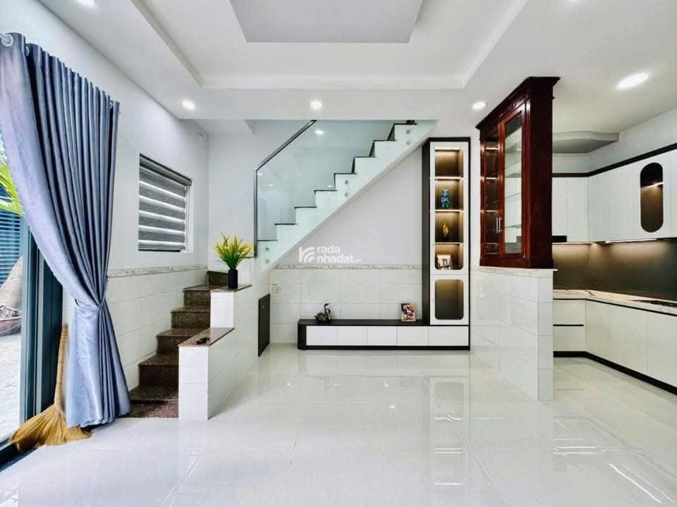 Chính chủ bán gấp nhà 29m2 ,đường Nguyễn Cư Trinh, Q1. Xây 2 tầng, hẻm oto 5m