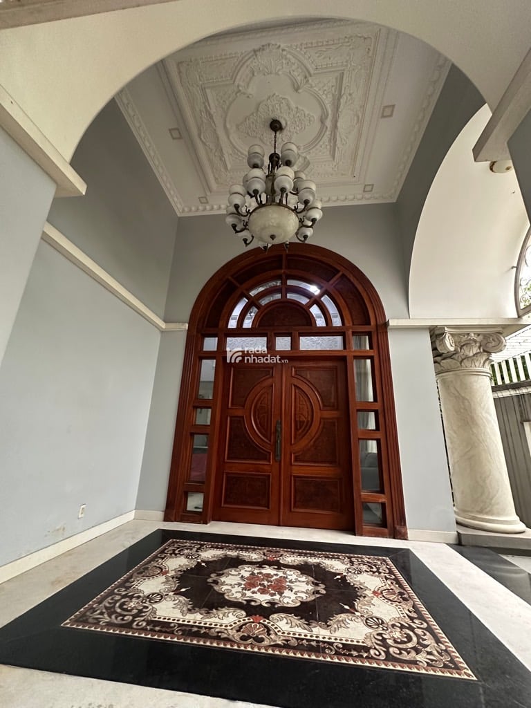 BIỆT THỰ KHU VIP PHAN XÍCH LONG - 10x15.8 - MẶT TIỀN TRƯỚC SAU - HẦM ĐỂ OTO - SANG TRỌNG - ĐẲNG CẤP