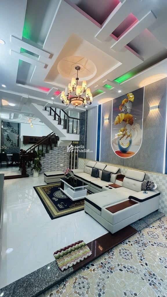 BÁN NHÀ LÂM THỊ HỐ Q12 - DIỆN TÍCH 51m - NHÀ MỚI 3 TẦNG 4PN HẺM ÔTÔ - CHỦ XÂY KIÊN CỐ - CHỈ 5.45 TỶ