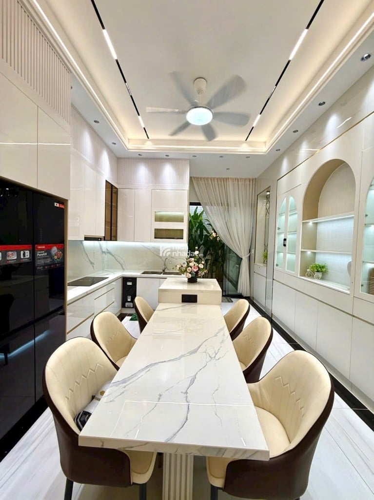 Vị trí đỉnh, kết nối Aeon Mall Tân Phú - QL1A.