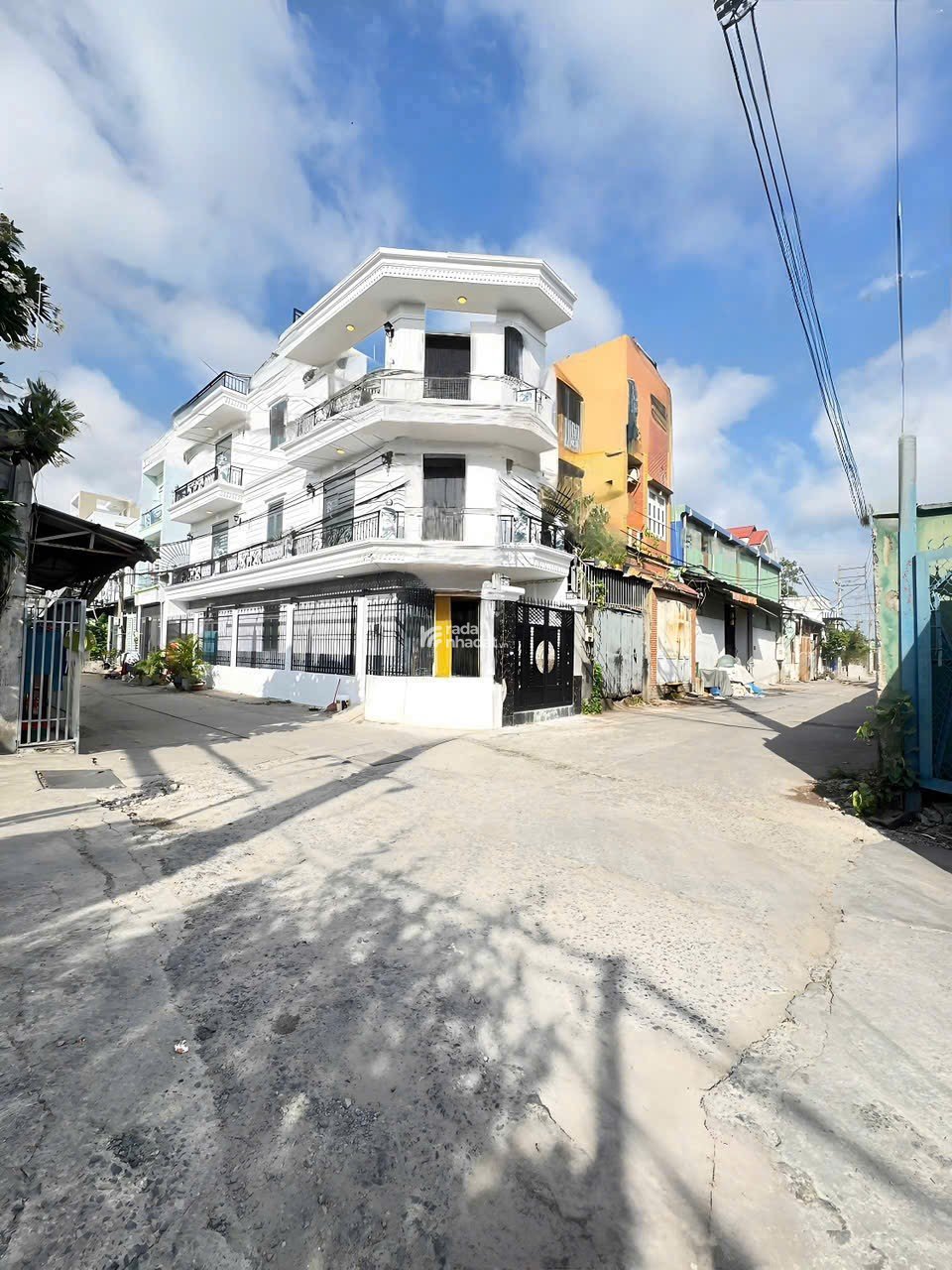 Bán nhà căn góc HXH mới đẹp 4 tầng full nội thất Quốc Lộ 1A, Bình Hưng Hòa A, Bình Tân chỉ 6.5 tỷ