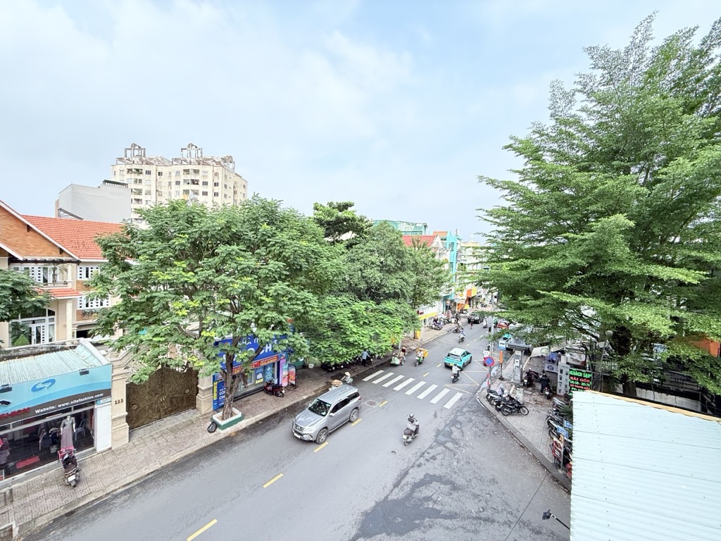 MẶT TIỀN KINH DOANH SẦM UẤT KHU VIP.  2 CĂN - 2 SỔ - 1 ĐỜI CHỦ. 