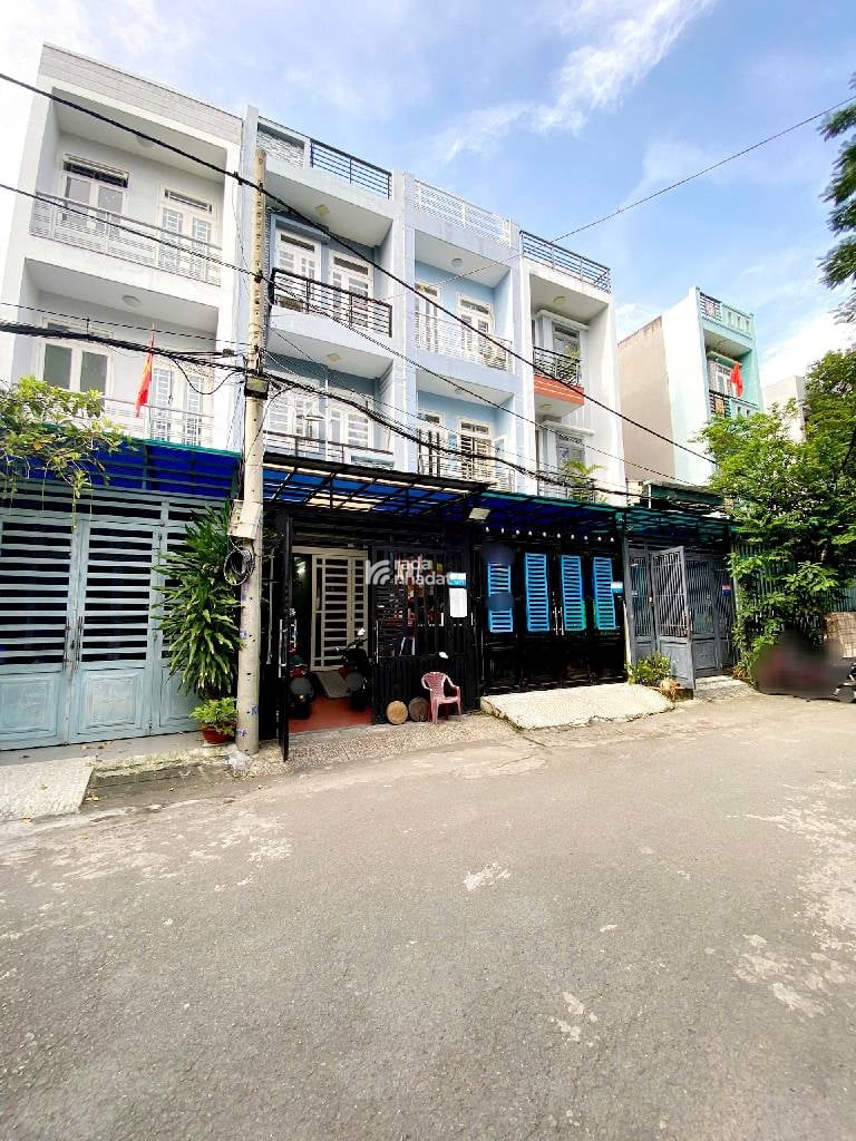 SIÊU PHẨM  - 58M2 - 3 TẦNG - SÁT MẶT TIỀN ĐƯỜNG - NGANG 3.5 DÀI 17 