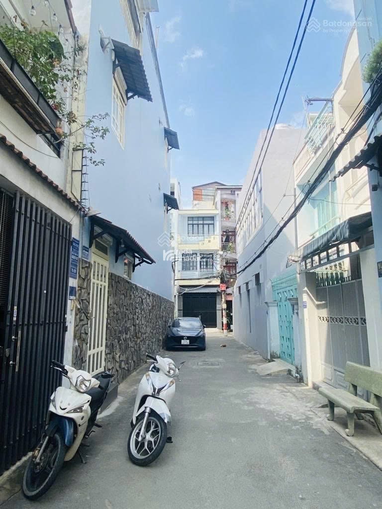 Cần tiền bán gấp nhà 4 lầu Hậu Giang, quận 6, 48m2, đang cho thuê 18tr/tháng, SHR giá 4 tỷ 050 TL