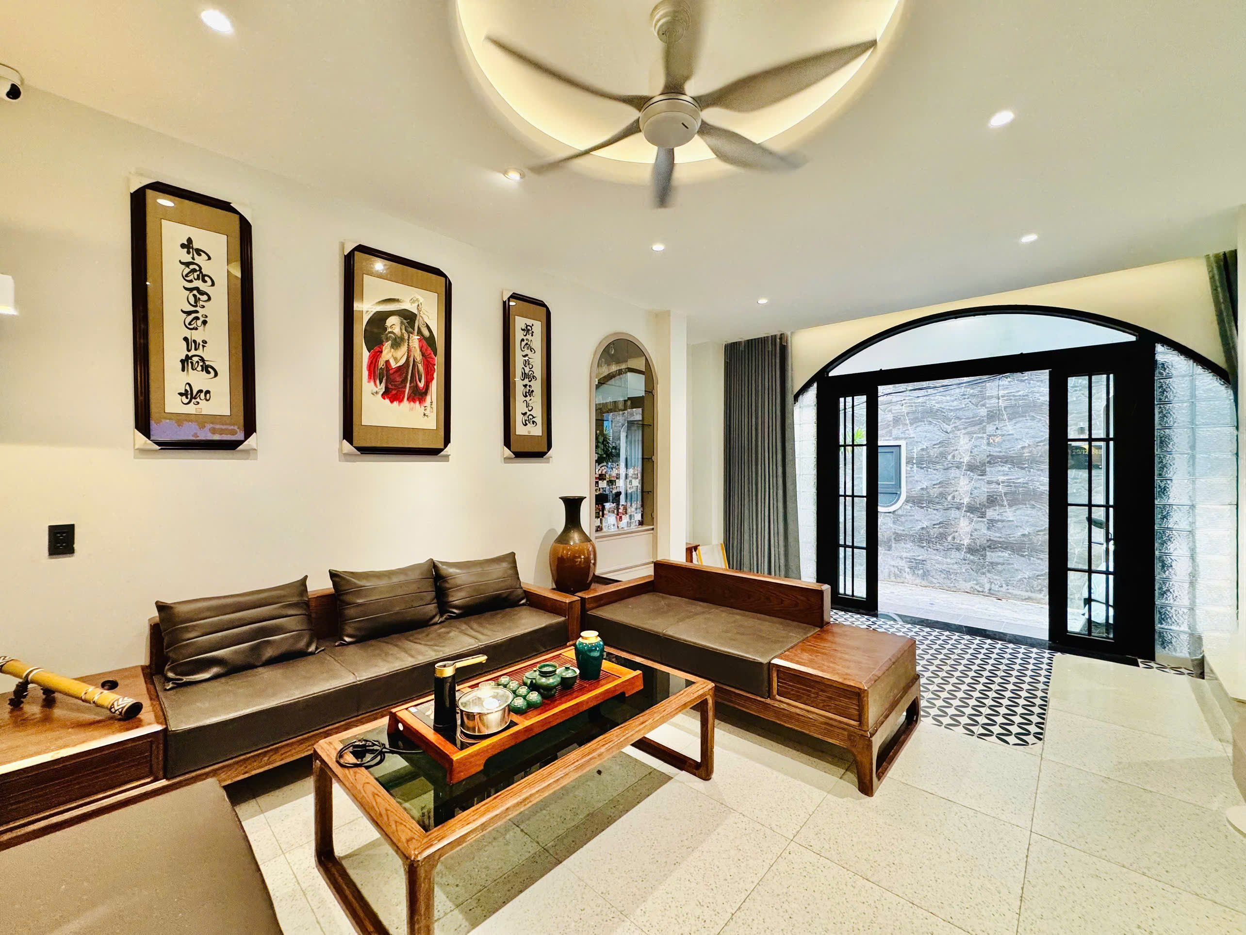 HOT: BÁN NHÀ FULL NỘI THẤT CAO CẤP 29// HOÀNG HOA THÁM, P6 BÌNH THẠNH