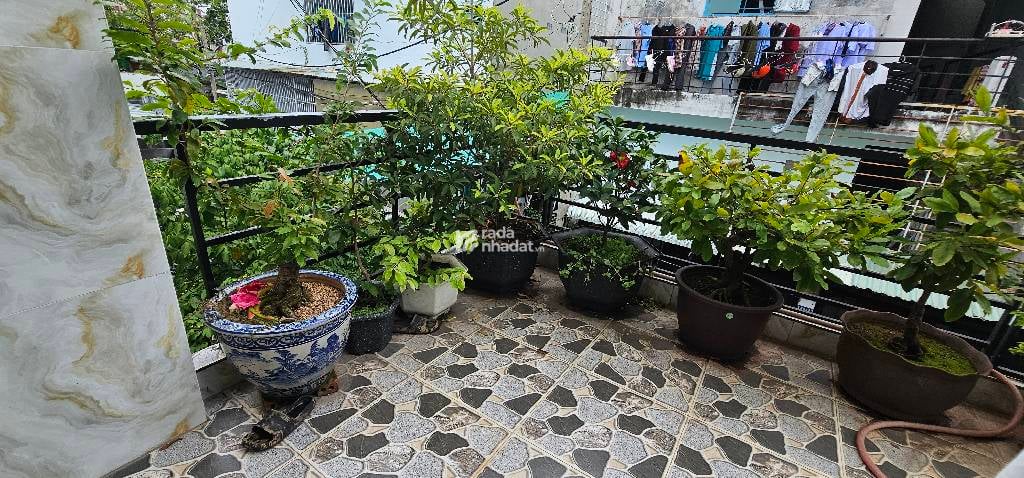 CÁCH MẶT TIỀN VÀI CĂN , NGANG LỚN 6M , NỞ HẬU - NHÀ ĐẸP Ở NGAY 97M2 CHỈ 5.3 TỶ