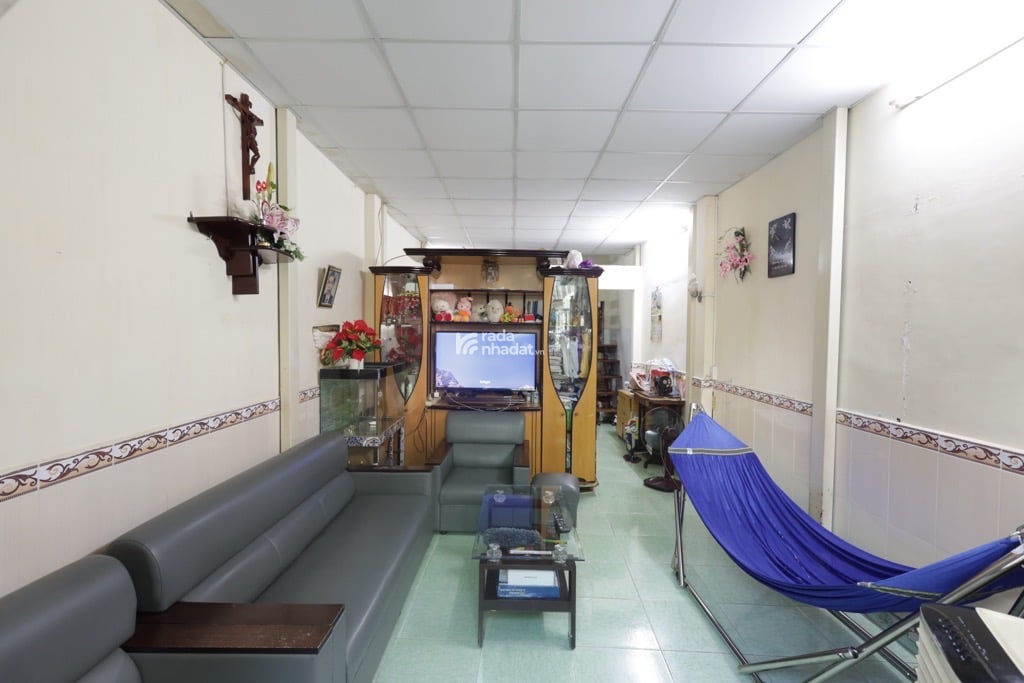 HẺM XE HƠI SÁT NHÀ CMT8, TÂN BÌNH, 47M2 TIỆN XÂY MỚI. GIẢM 350TR CHỈ CÒN 5.8T TL 