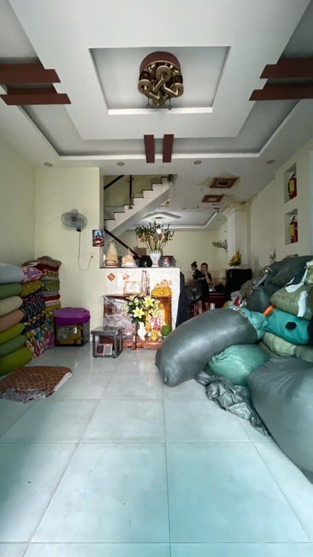 BÁN NHÀ 3 MẶT HẺM XE TẢI 6M TÂN HÒA ĐÔNG QUẬN 6 3 TẦNG 152M2 30 TRIỆU THÁNG