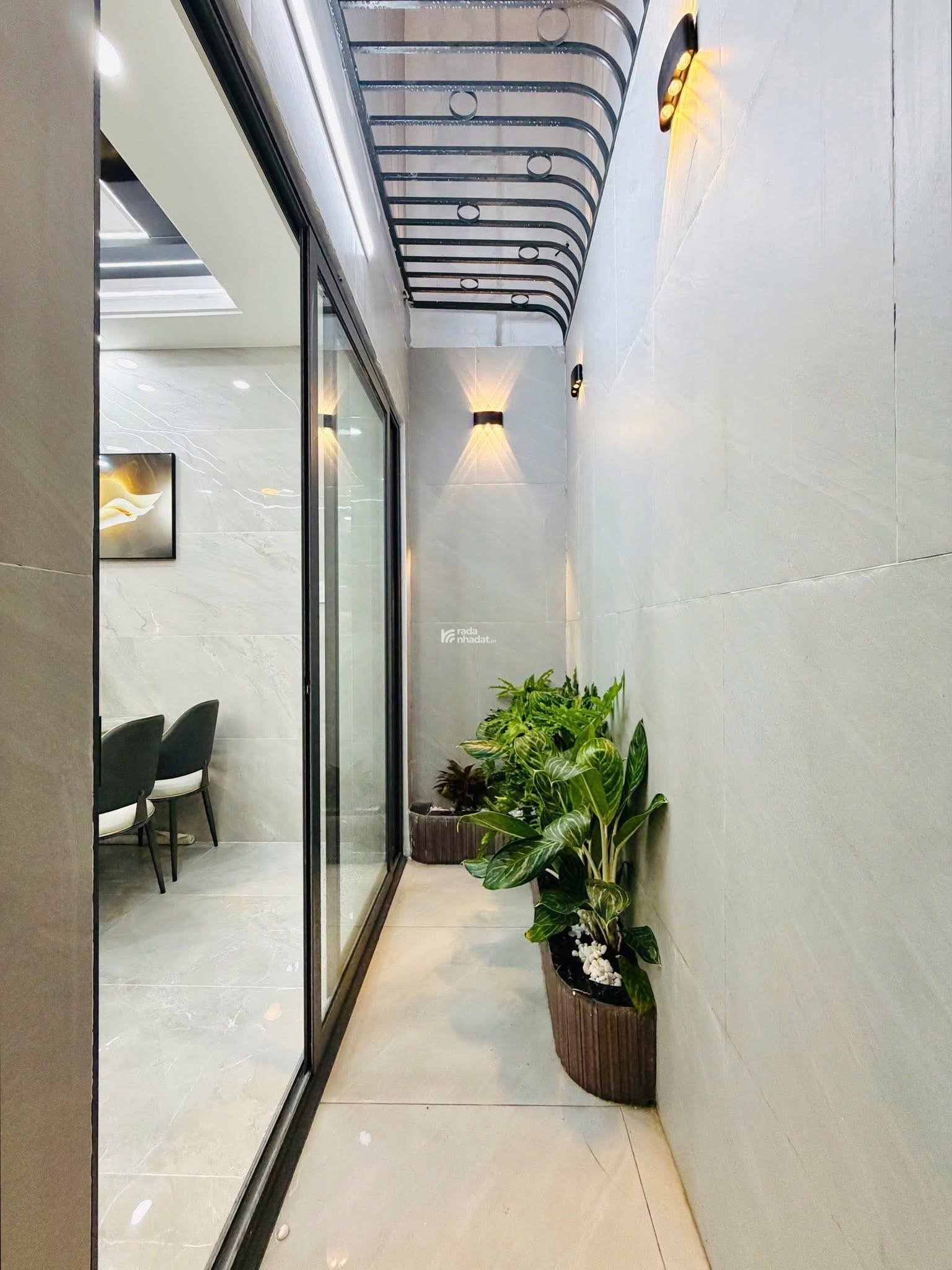 NHÀ PHỐ HẺM XE HƠI PHAN HUY ÍCH – XÂY MỚI 4 TẦNG – NGANG 5M RỘNG THOÁNG – FULL NỘI THẤT CAO CẤP