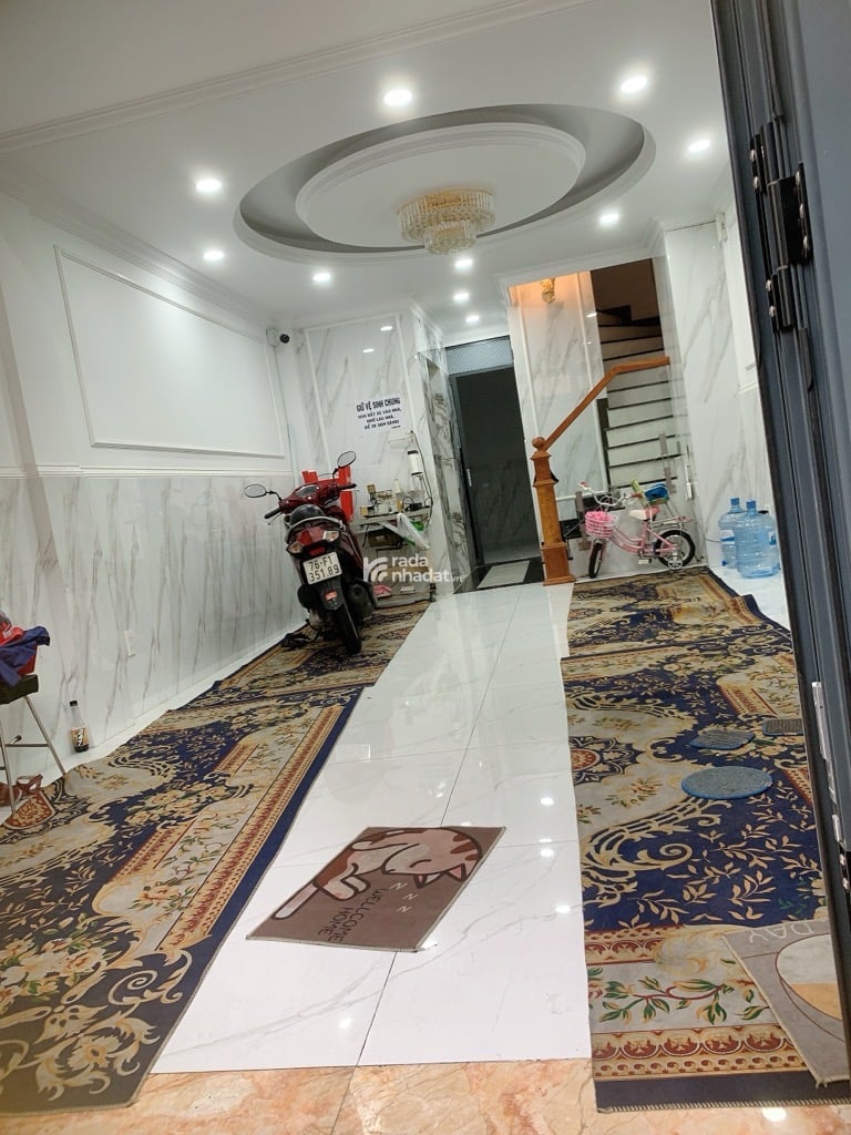 Thái Phiên Phường 8 Quận 11 hang máy xịn đẹp lung linh gồm 7PN, PK, Bếp, Sân thượng 