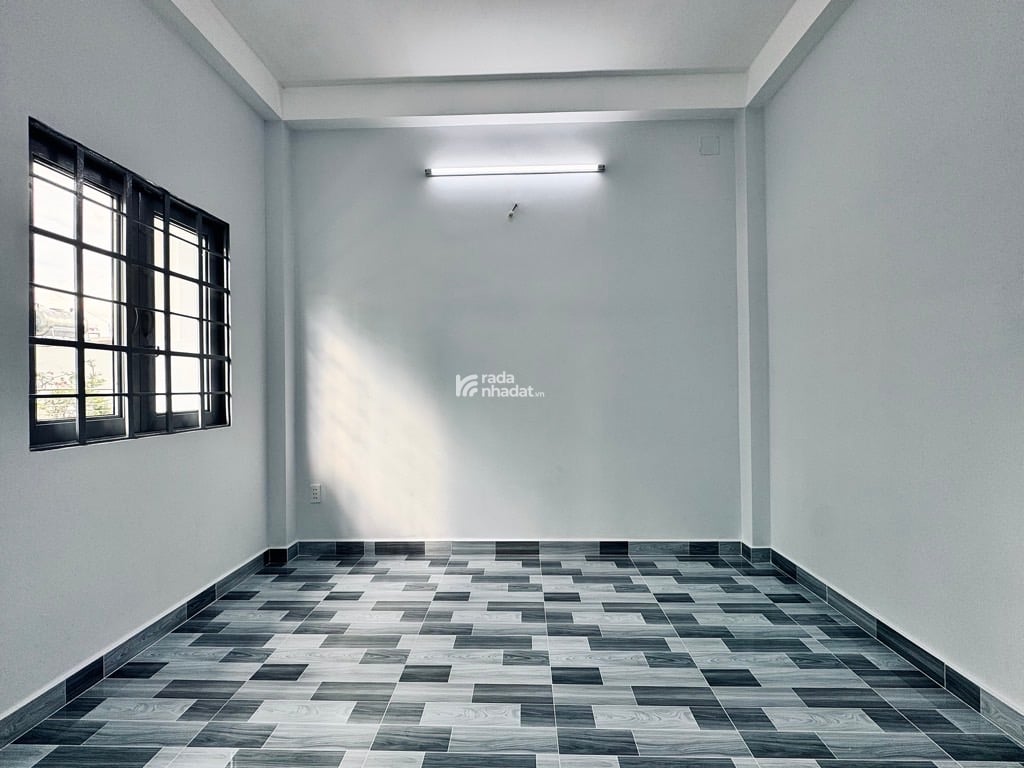 HẺM 8M - SAU LƯNG ĐẦM SEN -LẠC LONG - P.3- Q.11- DT: 3.5*5M - 4 TỶ 980