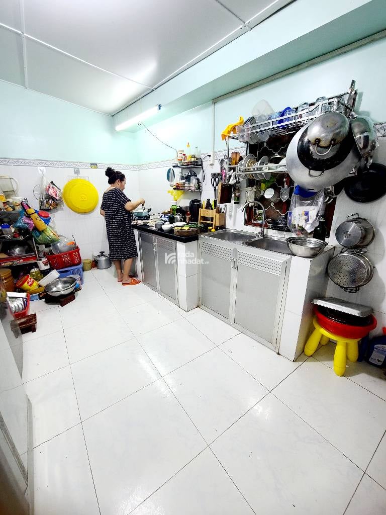 BÁN NHÀ SÁT MẶT TIỀN, HẺM 262 PHÚ ĐỊNH, P.16, QUẬN 8, 96M2