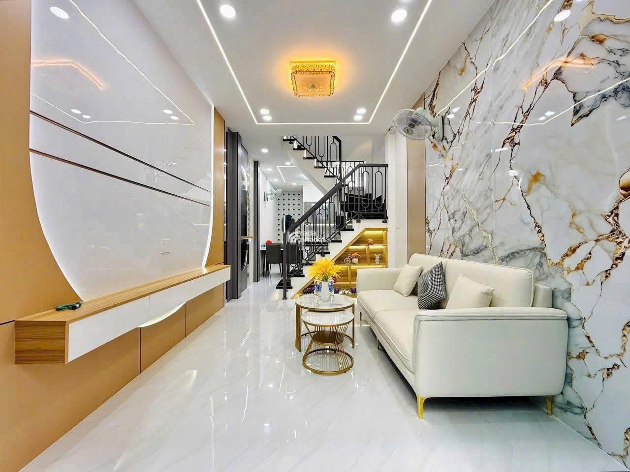 NH VPBANK THANH LÍ CĂN NHÀ 1 TRỆT , 1 LẦU , SHR , GIÁ CỰC TỐT .