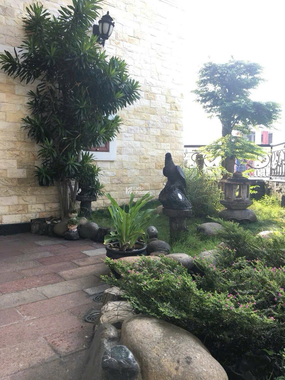 Bán biệt thự góc 2 mặt tiền Lê Thúc Hoạch-Vị trí cực đẹp và khan hiếm